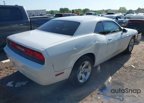 2014 Dodge Challenger Sxt z USA, uszkodzony, nr VIN 2C3CDYAG7EH204099